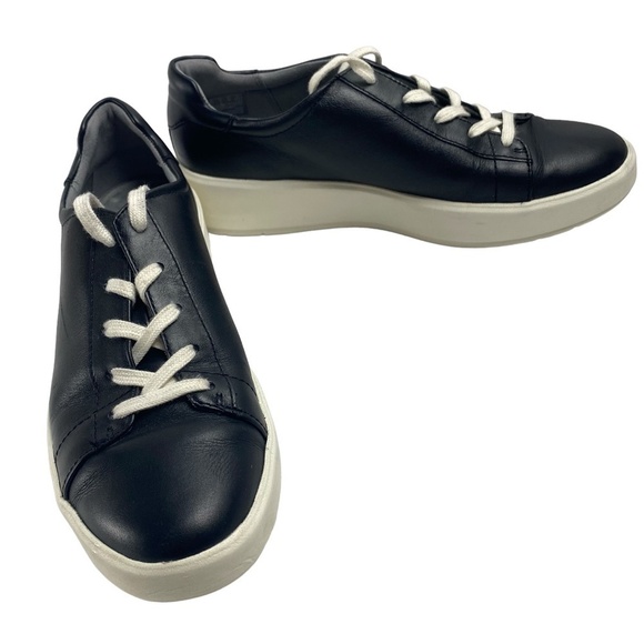 CLARKS Layton Pace sneaker In Black Size 8 - Picture 1 of 11